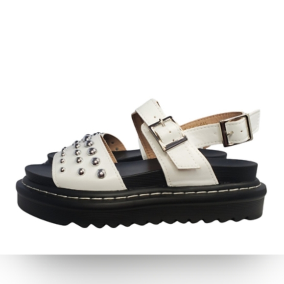 Mudd Alexis White Studded White and Black Platform Sandals - Picture 1 of 7